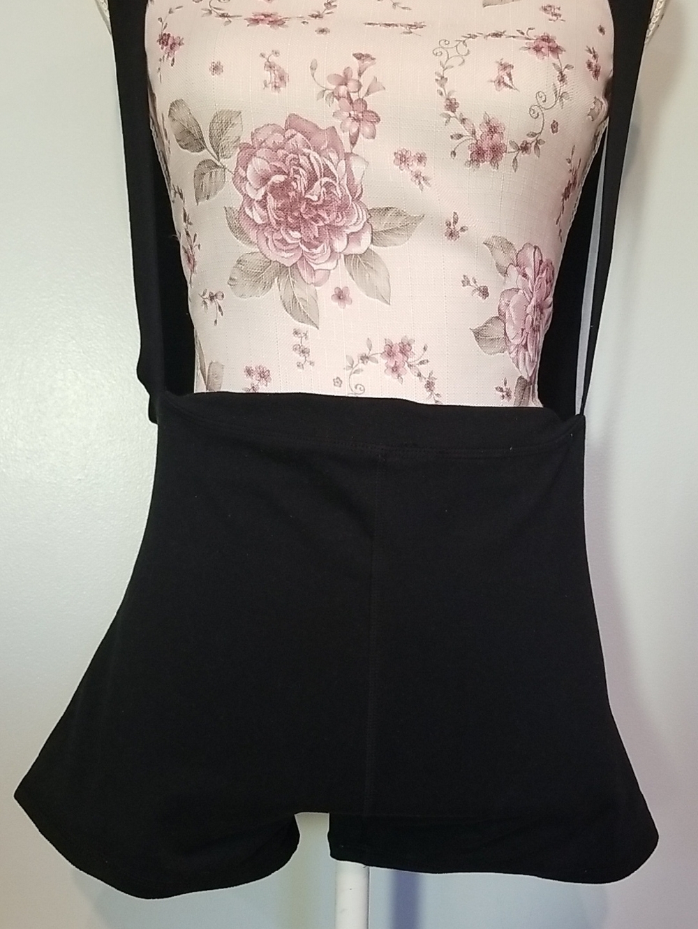 Fabletics Black Active Shorts - Picture 5 of 8